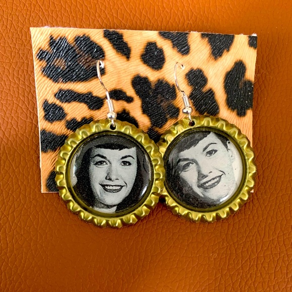 2/$20 Betty Page print handcrafted bottle Cap Earrings. - Picture 1 of 8